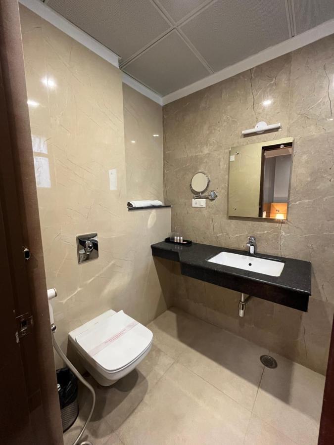 Hotel Sarvin 러크나우 외부 사진